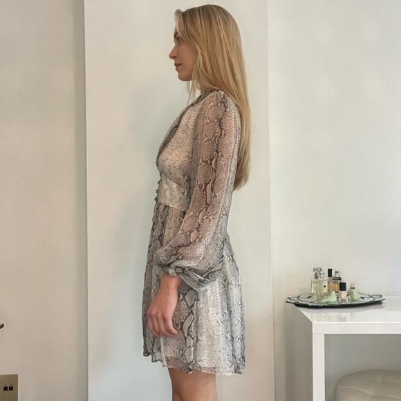 Zimmerman Corsage Snake-Print Long-Sleeve Fluted Romper - Picture 5 of 9